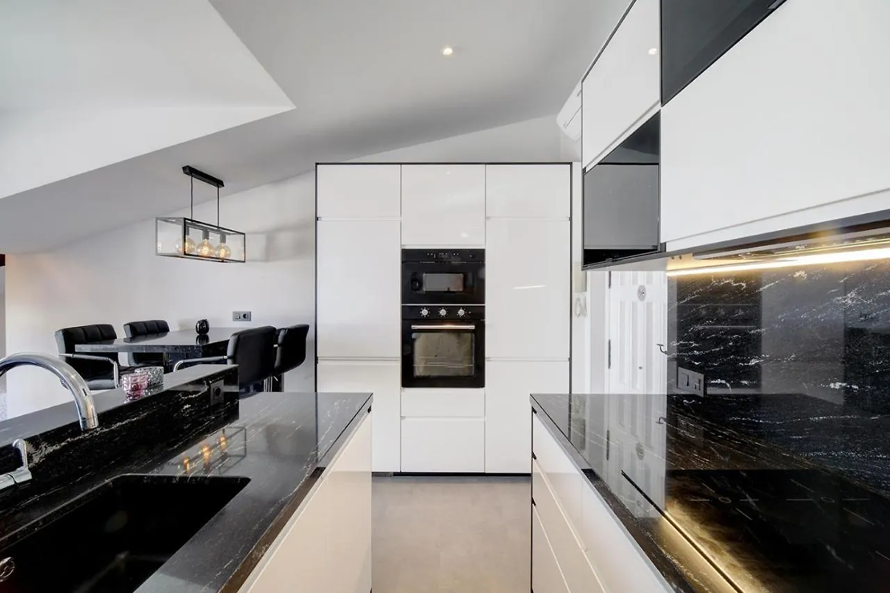 Penthouse Deluxe, Carolina Park, Marbella Apartment Spain